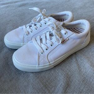 Taos Women Sz 7 White Plim Soul Canvas Sneakers